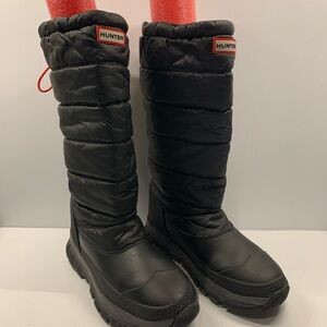 Hunter Black insulated Winter Boots.  Like new.